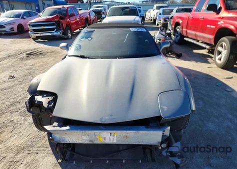 2001 Chevrolet Corvette from USA, damaged, VIN 1G1YY32G515121353